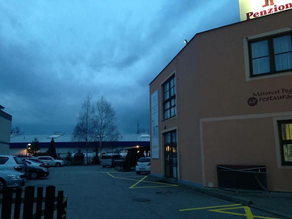 Pension Pegast Ceske Budejovice Exterior foto